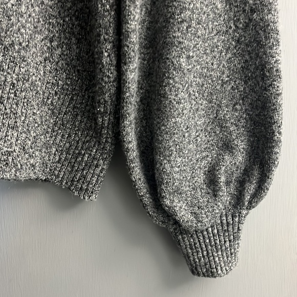 Marled Soft Heather Gray Turtleneck Sweater, Balloon Sleeves, Super Soft, Size M - Picture 3 of 13